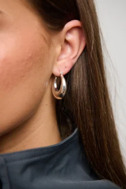Amalie Hoop Earring Silver