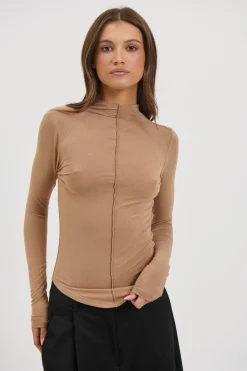 Anisa Turtle Neck Walnut