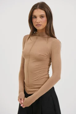 Anisa Turtle Neck Walnut