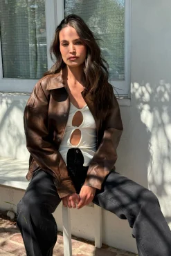 Becca Bomber Chocolate