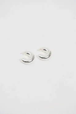 Bold Macaroni Loop Earring Silver