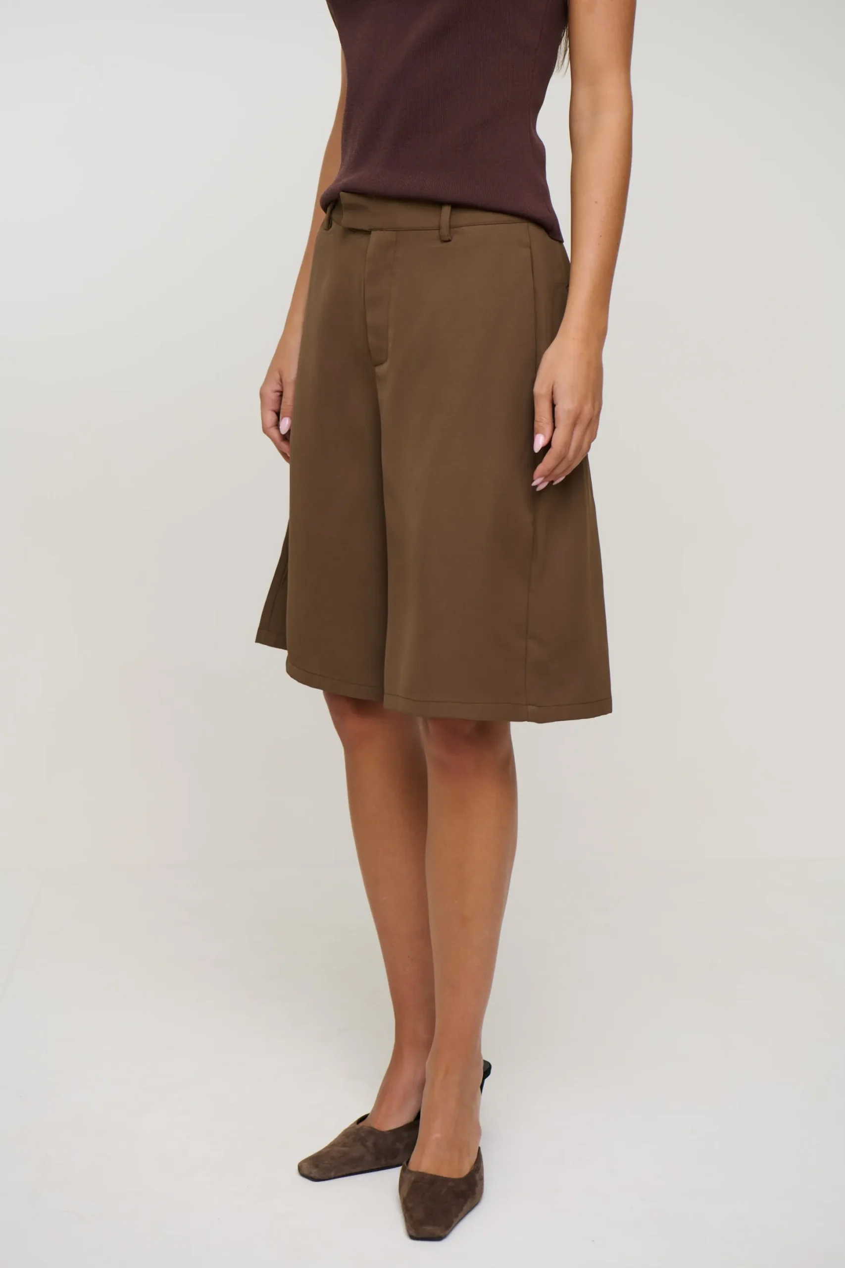 Brooks Bermuda Short Chocolate