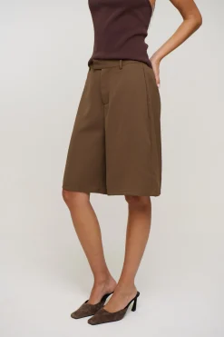 Brooks Bermuda Short Chocolate