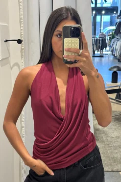 Caitlyn Top Wine