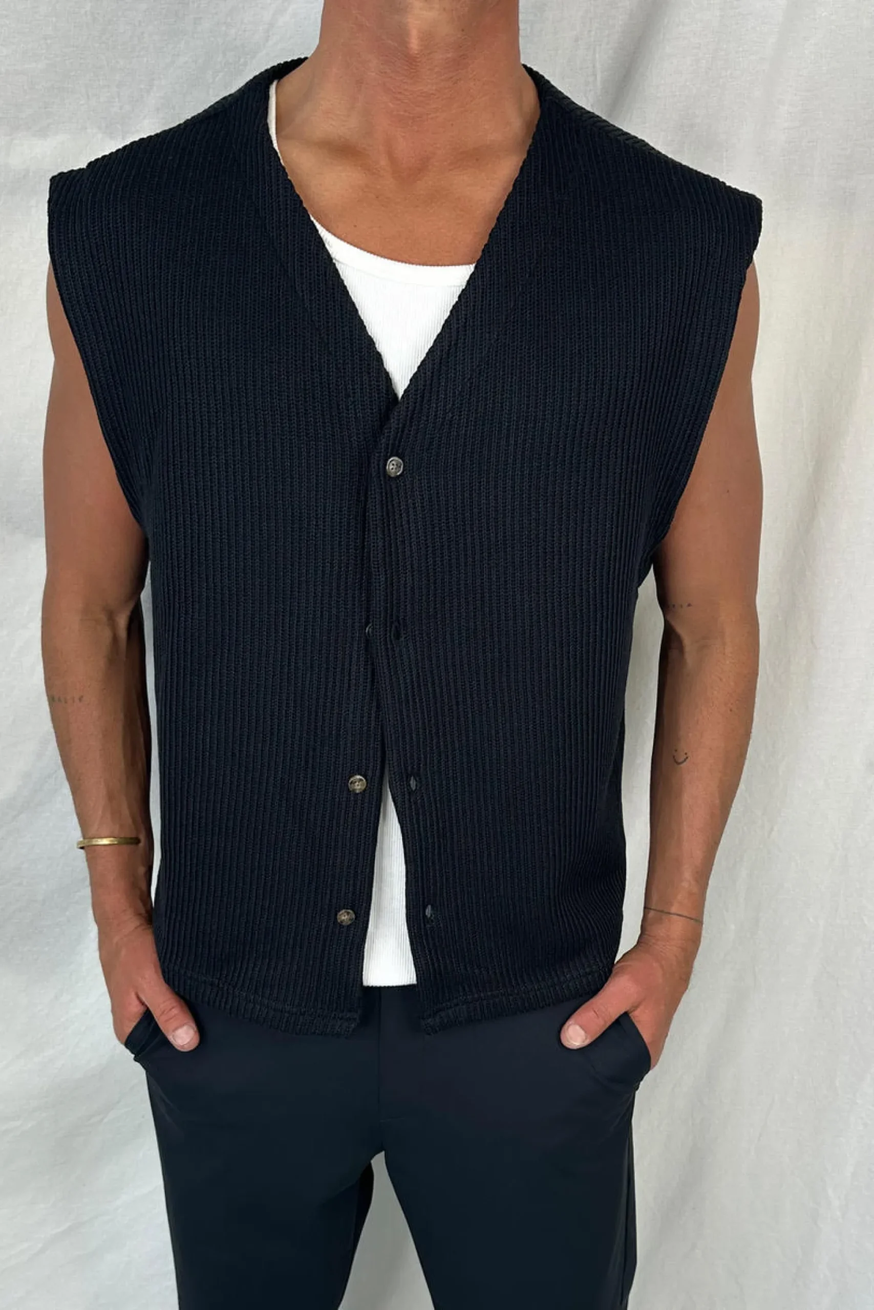 Cassius Knitted Vest Black