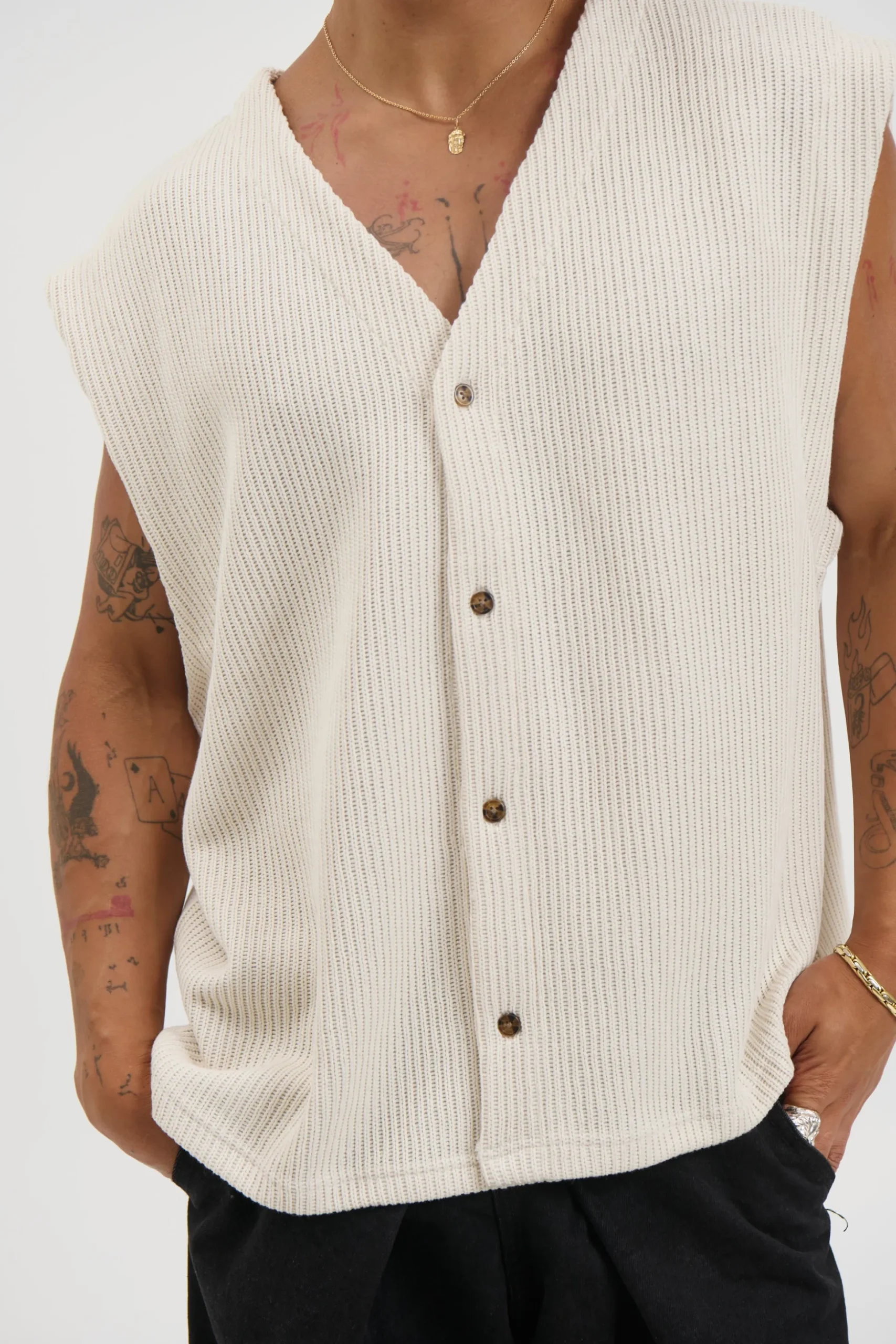 Cassius Knitted Vest Sand
