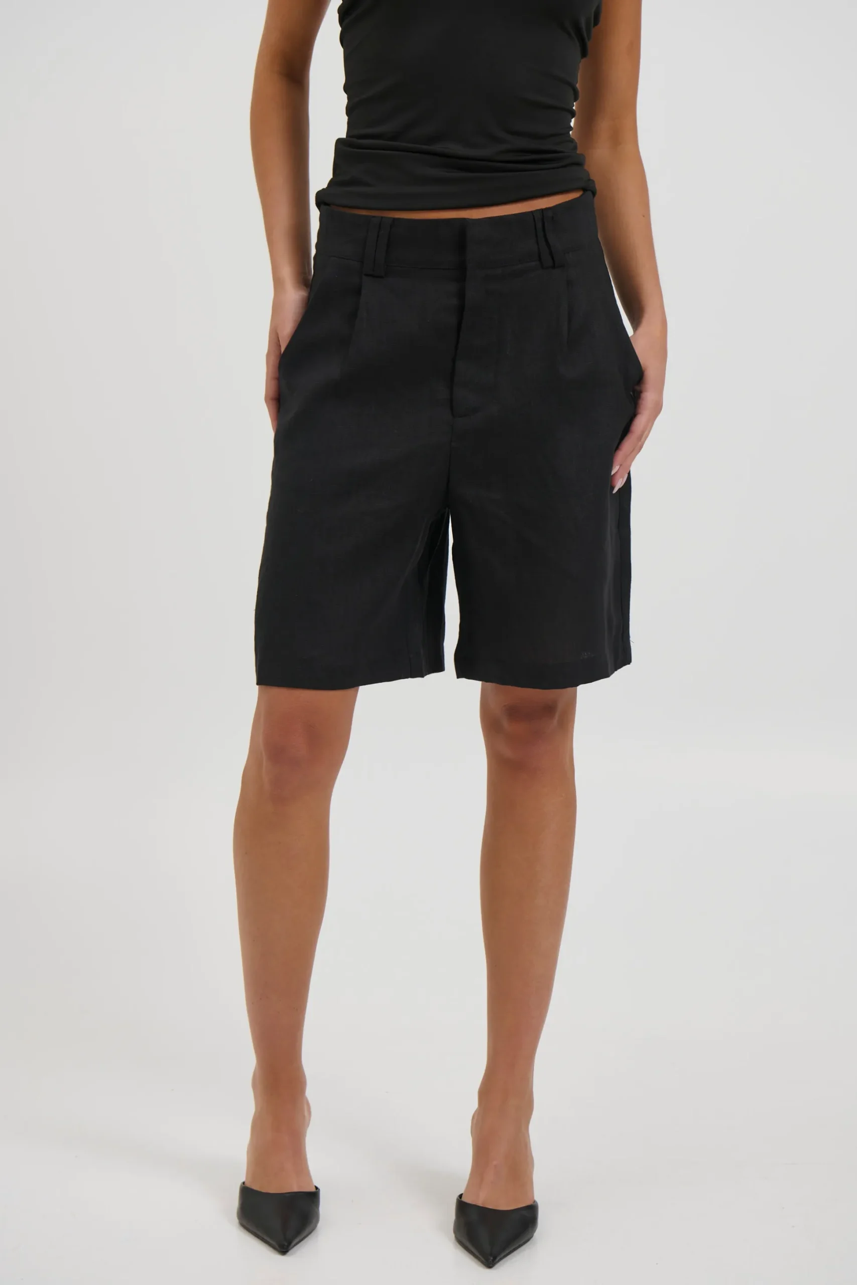 Dora Linen Short Black