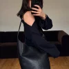 Genna Shoulder Bag Black Pebble