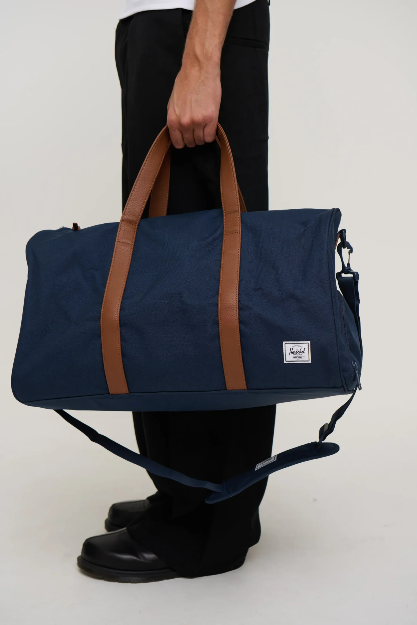 Herschel Novel Duffle Navy