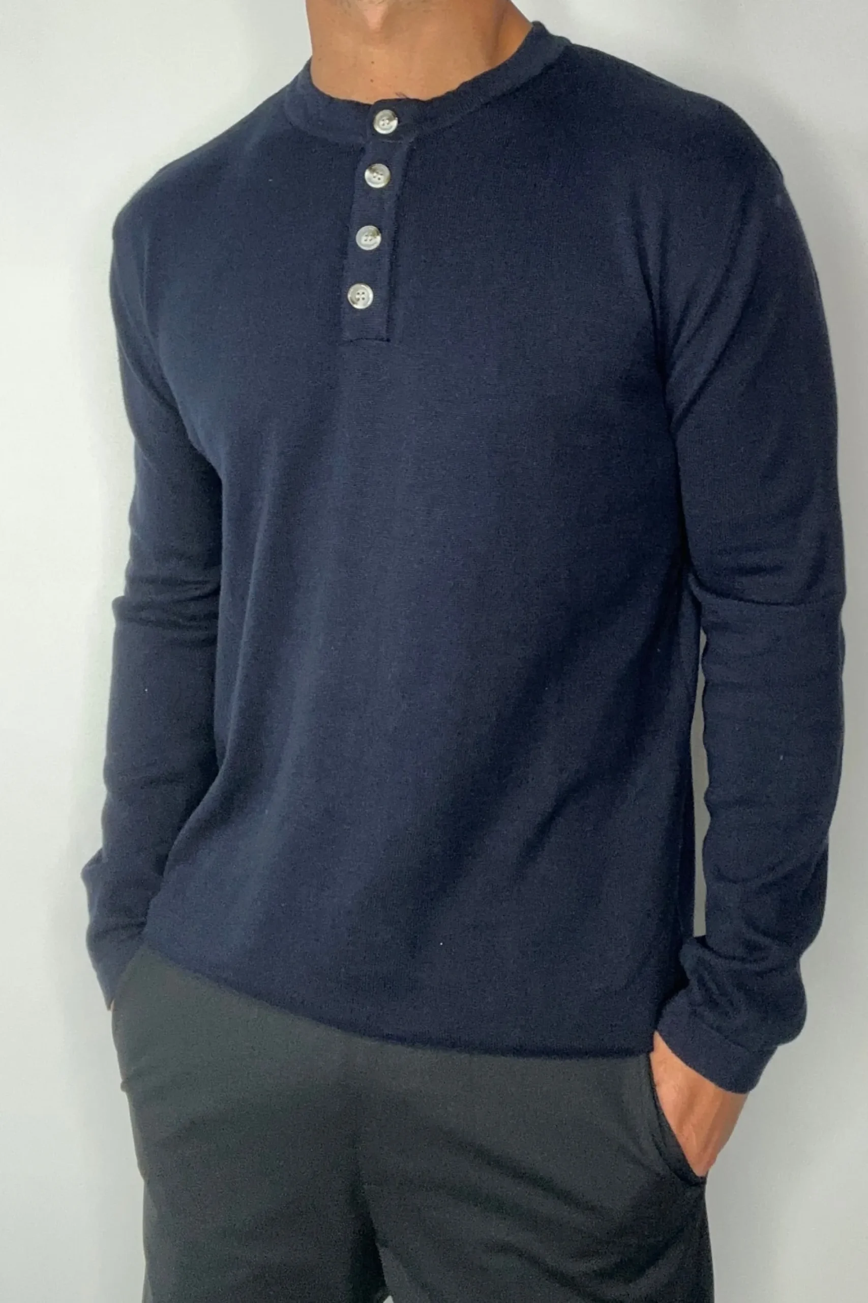 Jackson Fitted Henley Navy