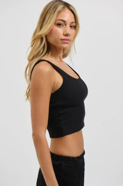 Laura Fitted Tank Black