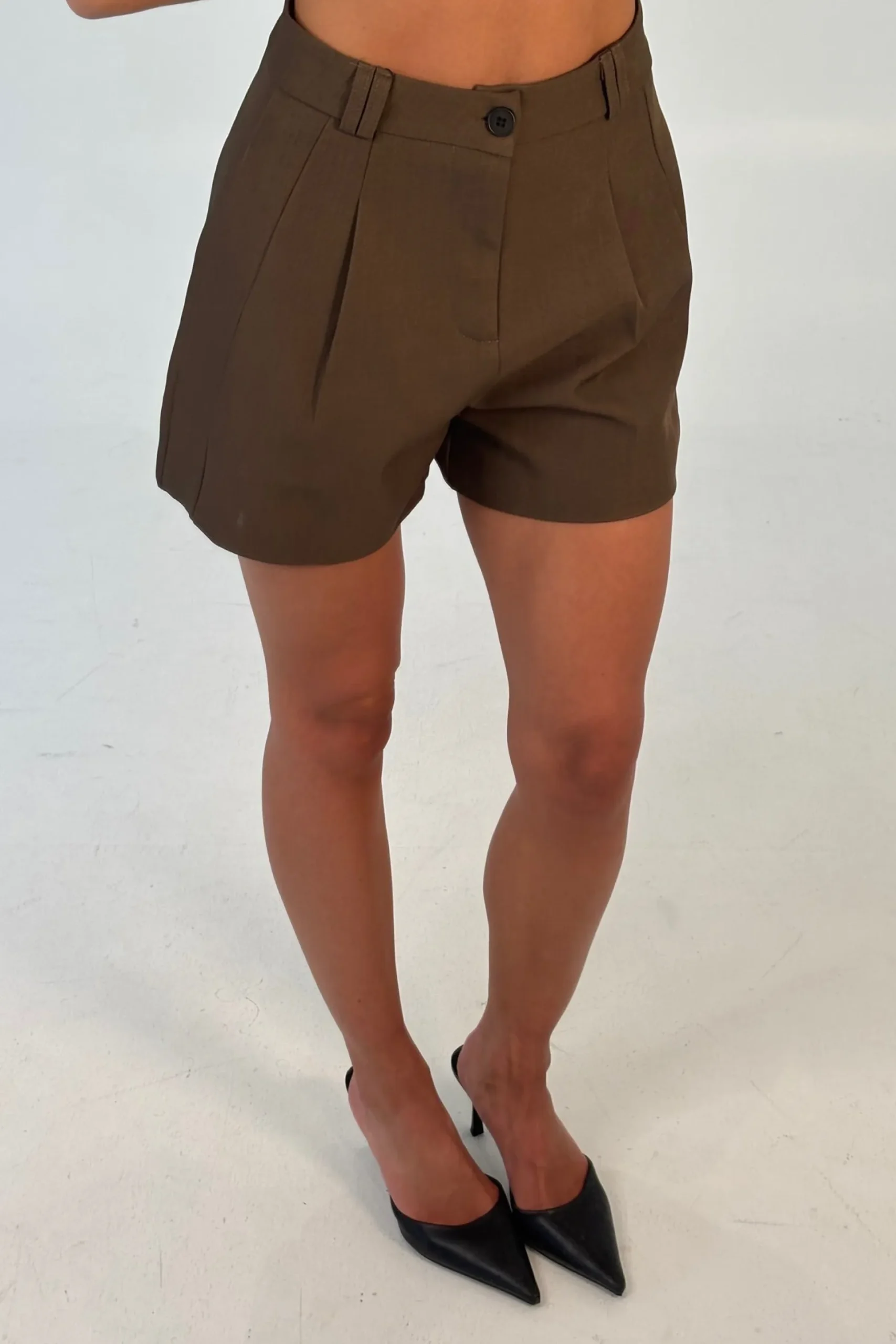 Luella Short Chocolate