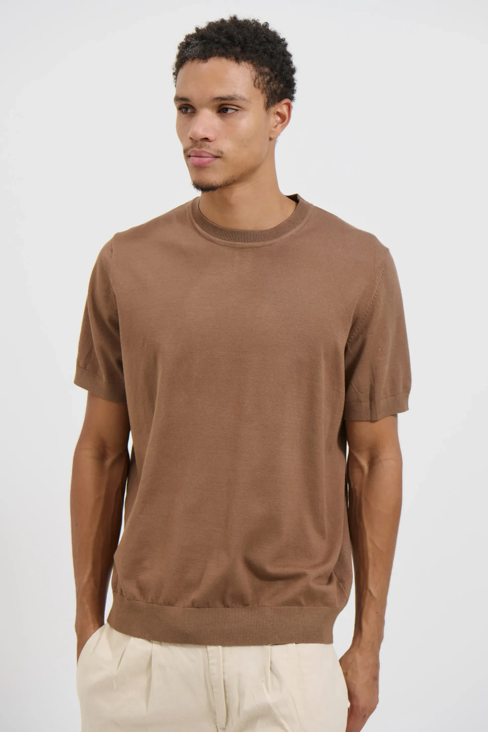 Nigel Fitted Knitted Tee Choc