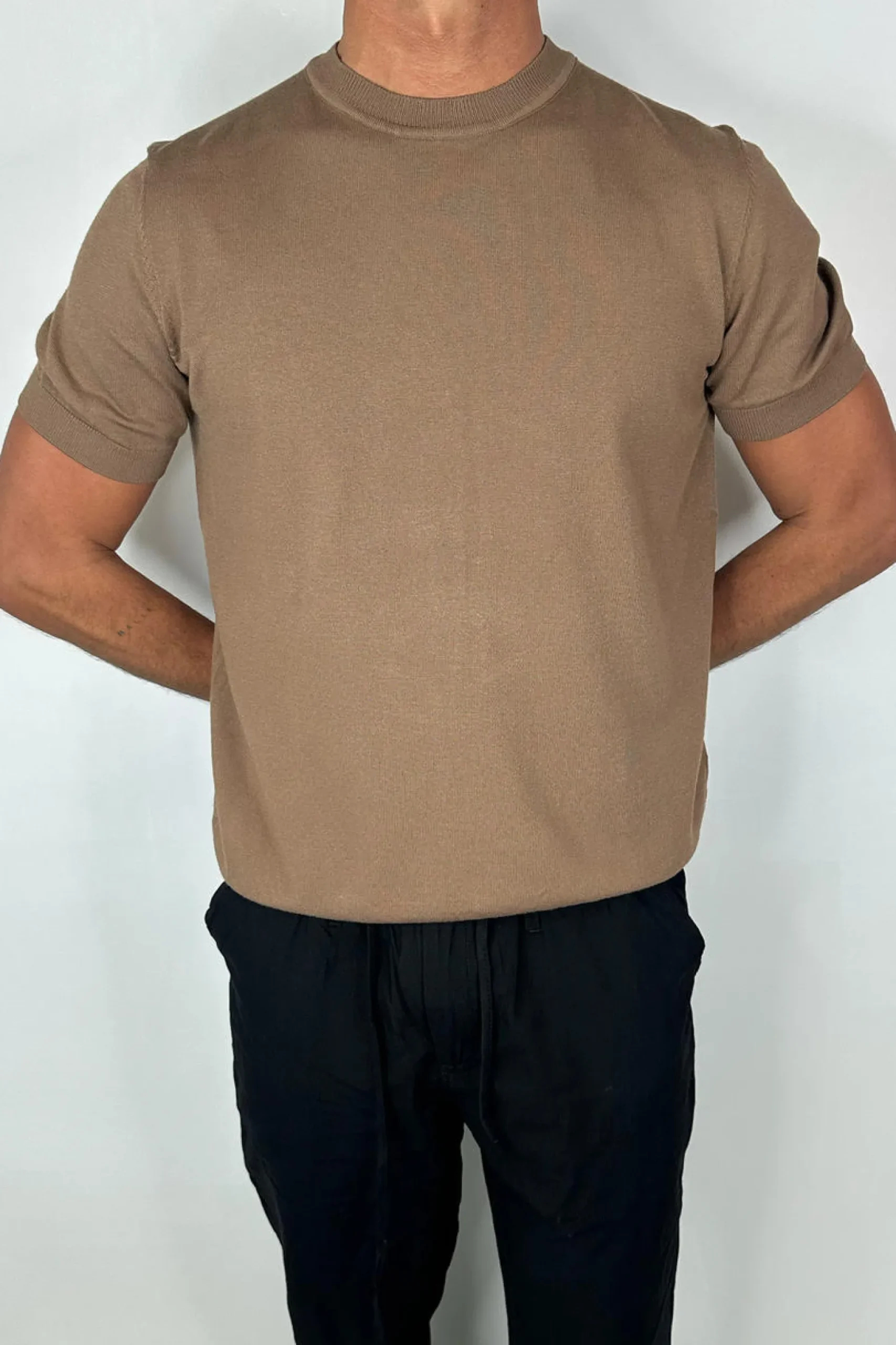 Nigel Fitted Knitted Tee Choc