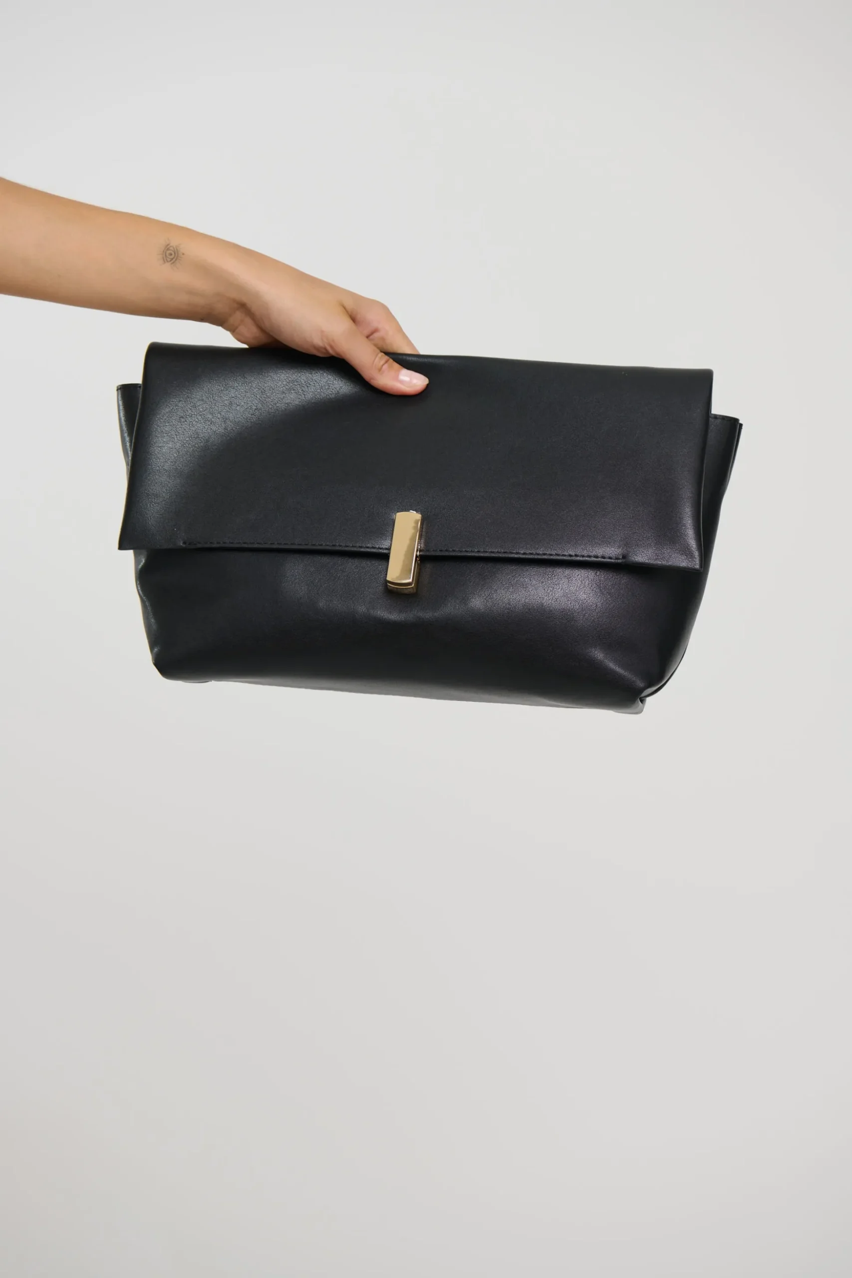 Novie Clutch Black