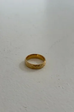 NTH Bold Faceted Ring Gold