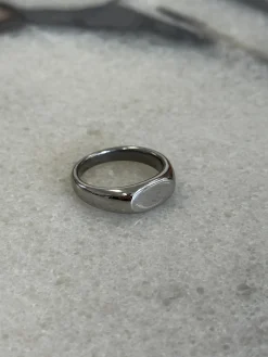 Oval Signet Ring Silver