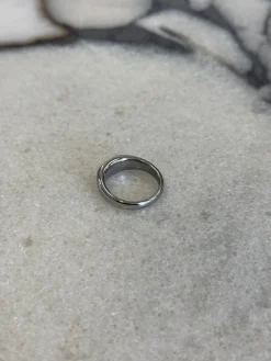 Oval Signet Ring Silver