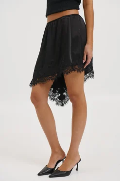 Sammi Lace Mini Skirt Black