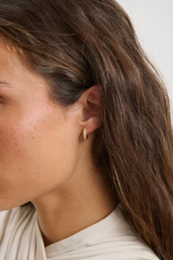 Stilla Diamante Huggie Gold