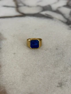 Stone Signet Ring Gold