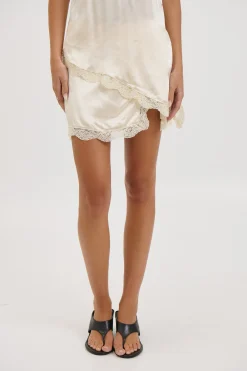 Tammi Mini Skirt Creme