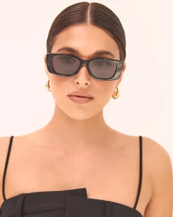 The Hepburn Black/Smoke