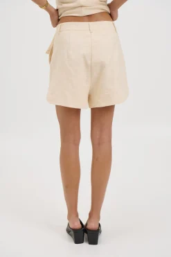 Veena Short Cream