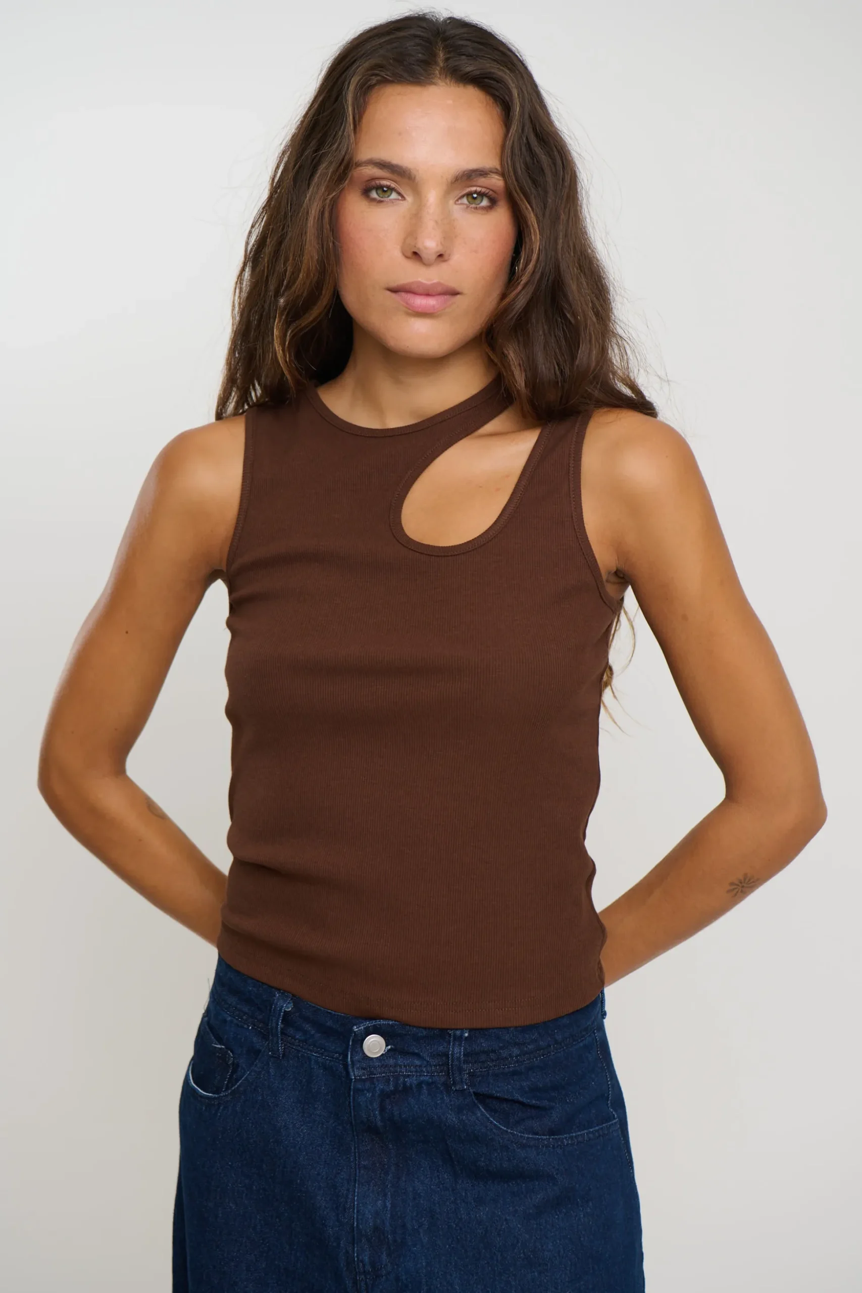 Veronika Tank Bitter Chocolate