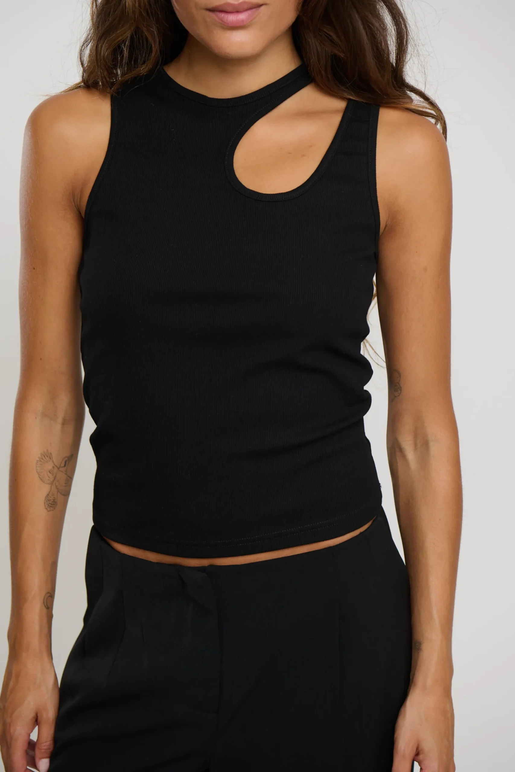 Veronika Tank Black
