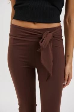 Winona Capri Chocolate